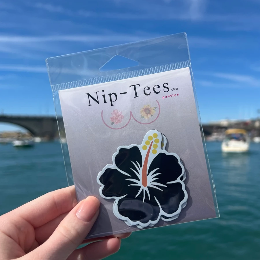 on-the-boat--black-hibiscus-2-2.webp